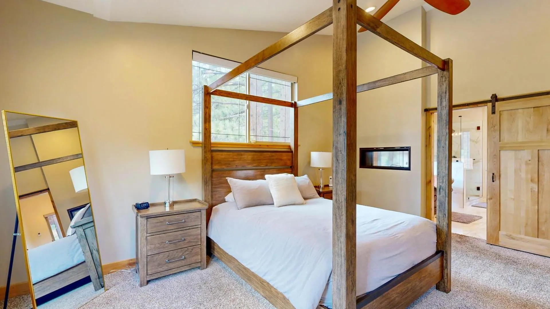 サウス・レイクタホ Luxury Mountain Retreatヴィラ 0*,  米国